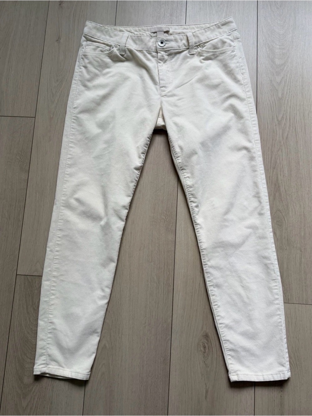 Banana Republic Skinny Corduroy Pants in Creamy White